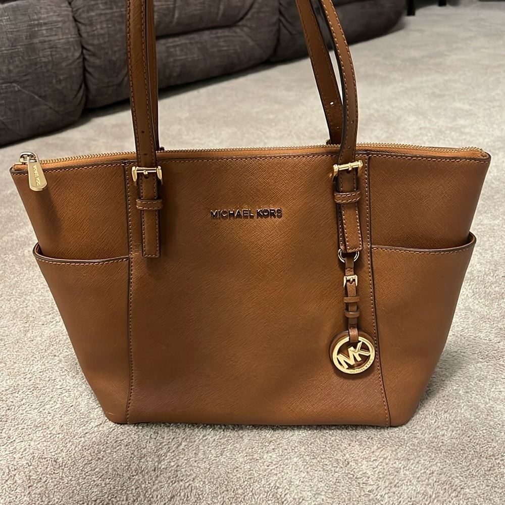 Michael Kors bag - excellent used condition, like new